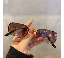 2021流行りトレンド サングラス ストリートファッション偏光メガネ レディース韓国おしゃれメタル茶色レンズ サングラス小さいフレーム紫外線カット