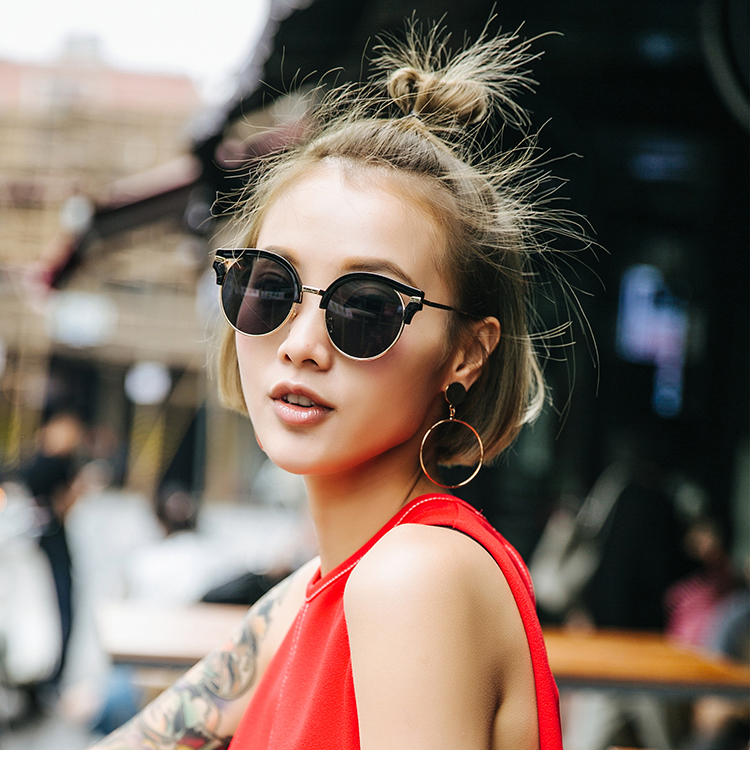 サングラス女性2019年流行りメンズ 人気サングラスレディース韓国メガネおしゃれランキングサングラスファッションコーデ丸い眼鏡キャットアイ丸 型