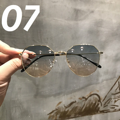 2020年トレンド芸能人ブランド 人気 レディースサングラス丸めオーバル型偏光フレーム 金